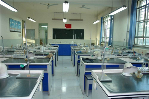 化學(xué)實(shí)驗(yàn)臺(tái)-10